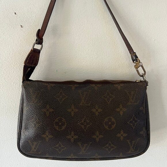 VINTAGE LOUIS VUITTON MONOGRAM POCHETTE SHOULDER BAG - Picture 1 of 9
